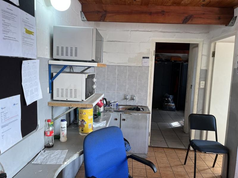 To Let Commercial Property for Rent in Montague Gardens Western Cape